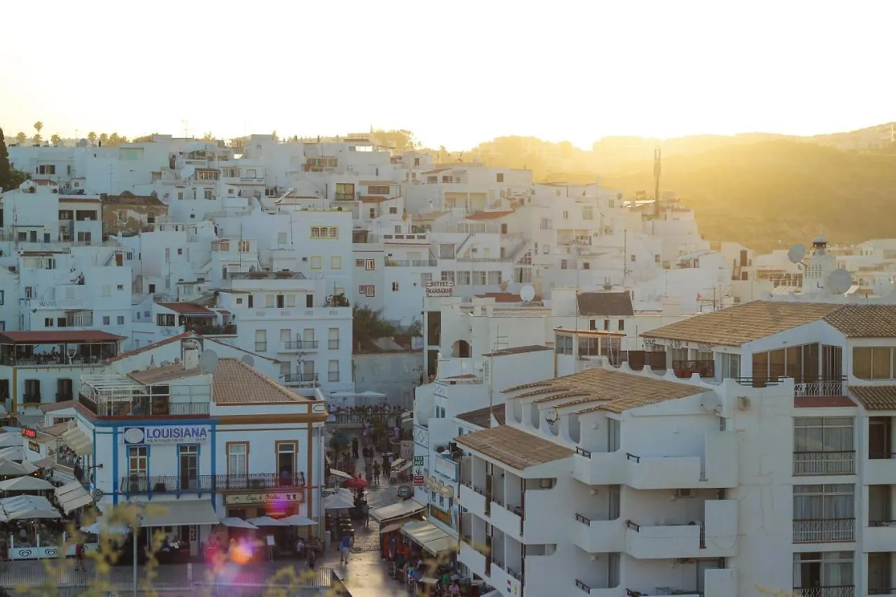 Contatos de Magnífico apartamento a 35m da praia - Apart. Isa